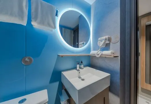 Homeinn · neo (Shanghai Xietu Road)