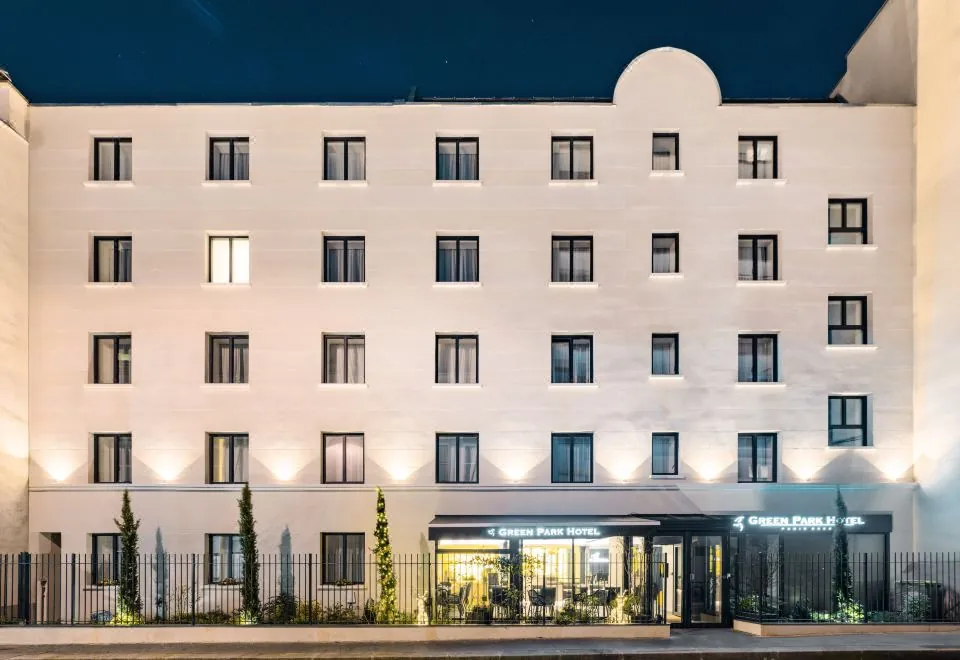 GREEN PARK HOTEL PARIS