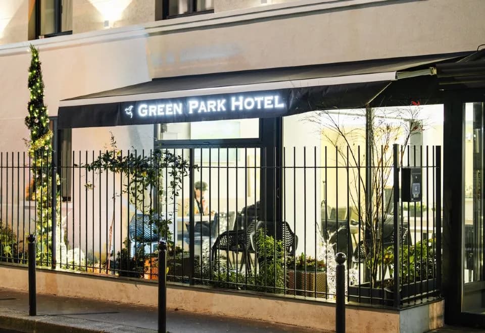 GREEN PARK HOTEL PARIS