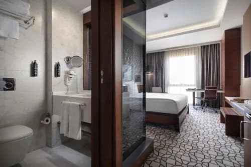 Royal Stay Palace Hotel