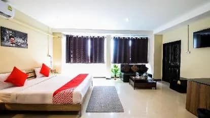 OYO 118 Beach Walk Stay