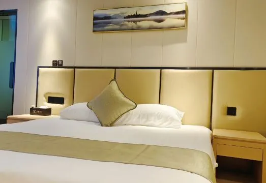 Kaiman Hotel (Shanghai New International Expo Center Zhangjiang Road Subway Station)