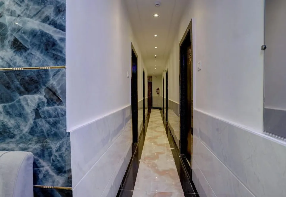 Hotel Golden Palace Residency