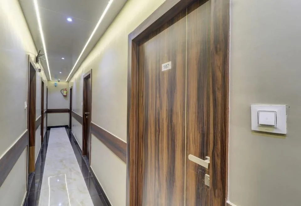 Hotel New Blue Sapphire Residency