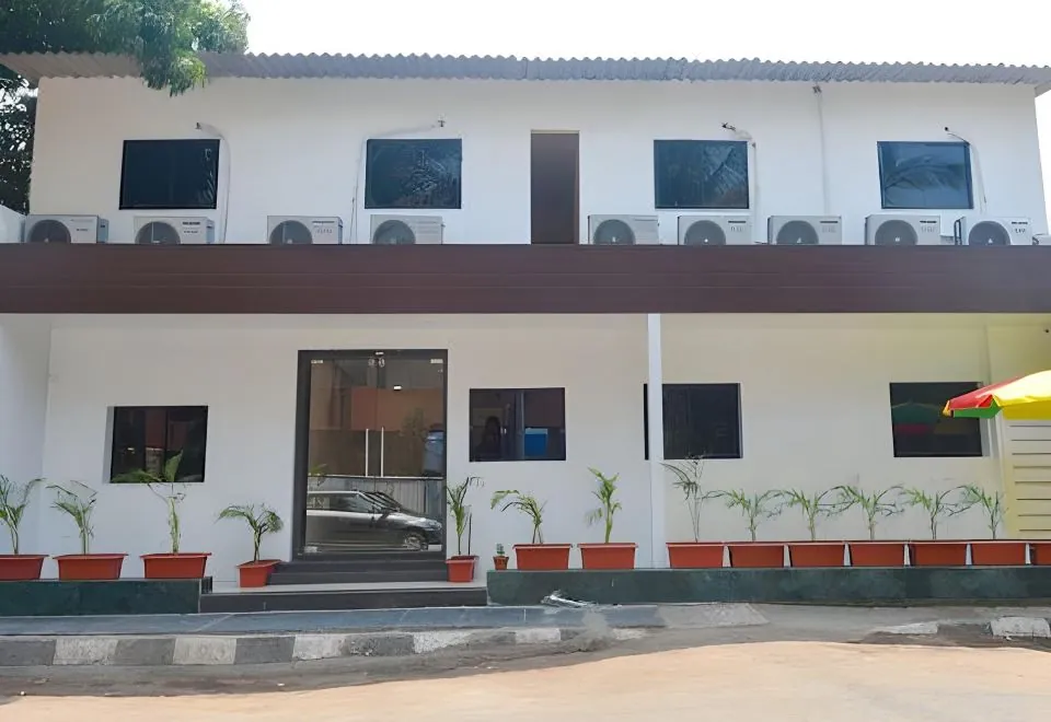 Hotel New Blue Sapphire Residency