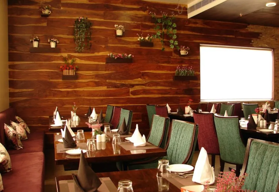 Hotel Grand Maple