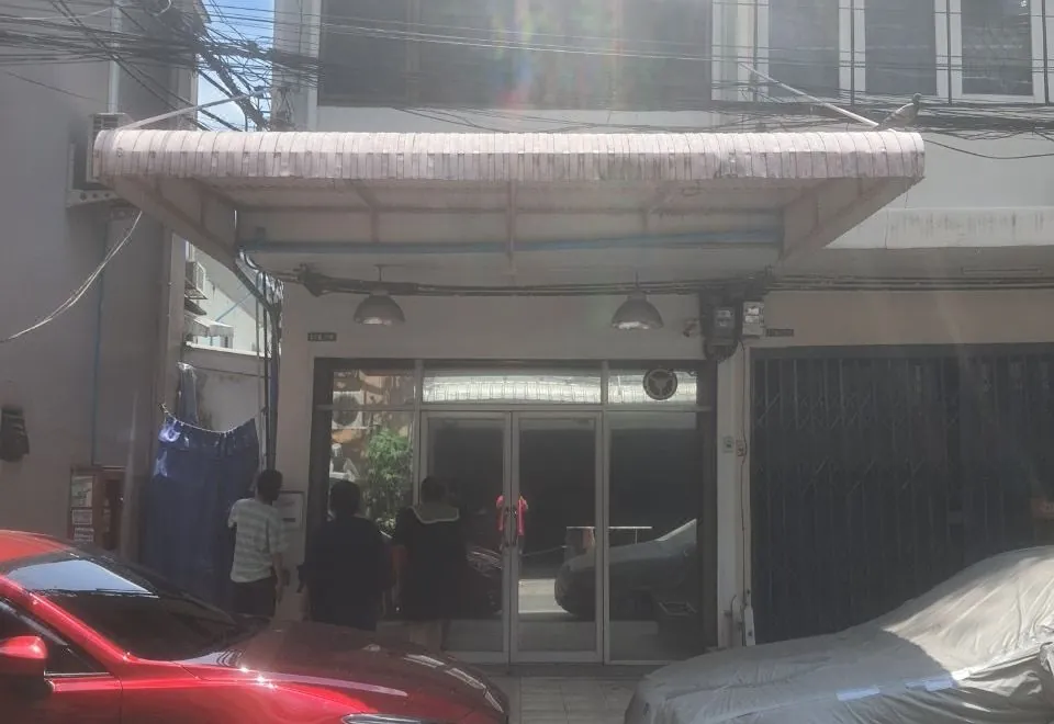 MAXi MaMa House