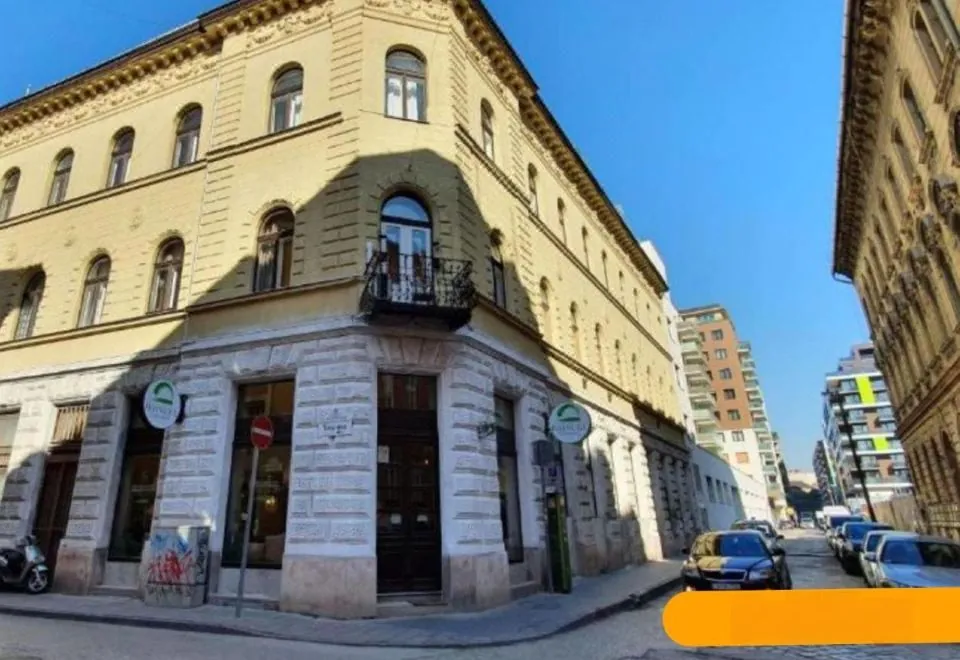 GoodMo Budapest Smart Rooms