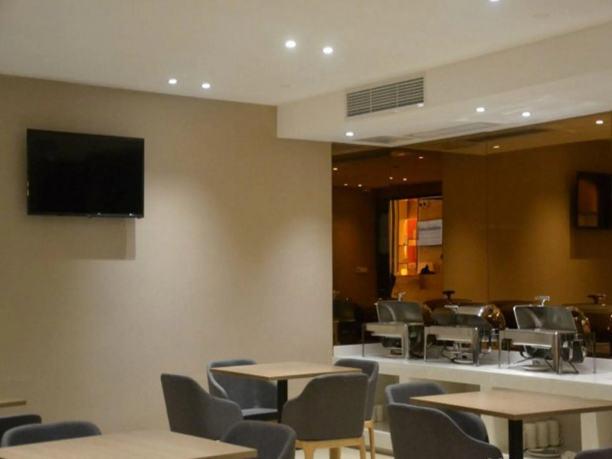Lavande Hotel (Shanghai Zhangjiang Guanglan Road Metro Station)
