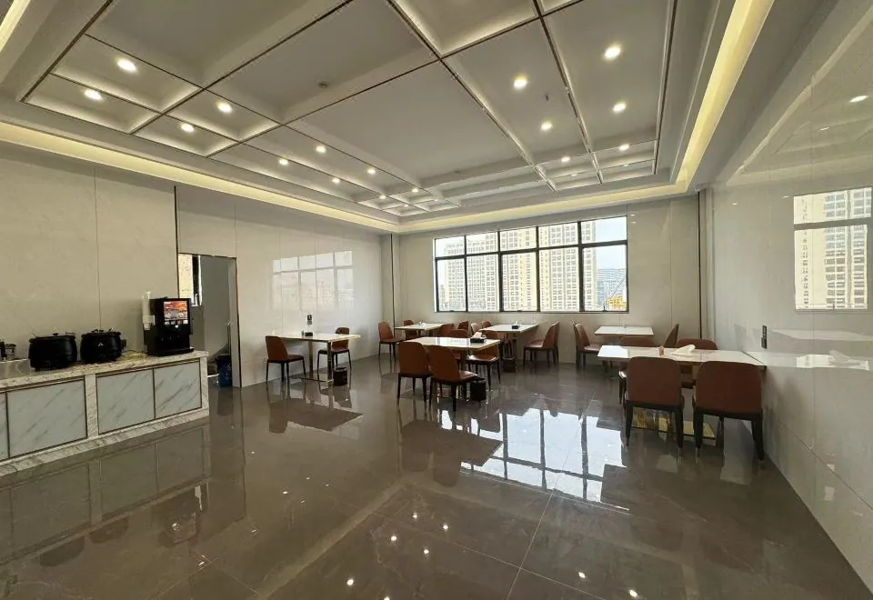 Yushe Apartment (Guangzhou Tachigang Subway Station)