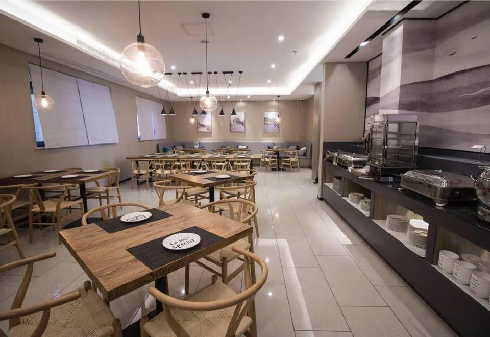 100 Inn (Shanghai North Bund Zhoujiazui Road)