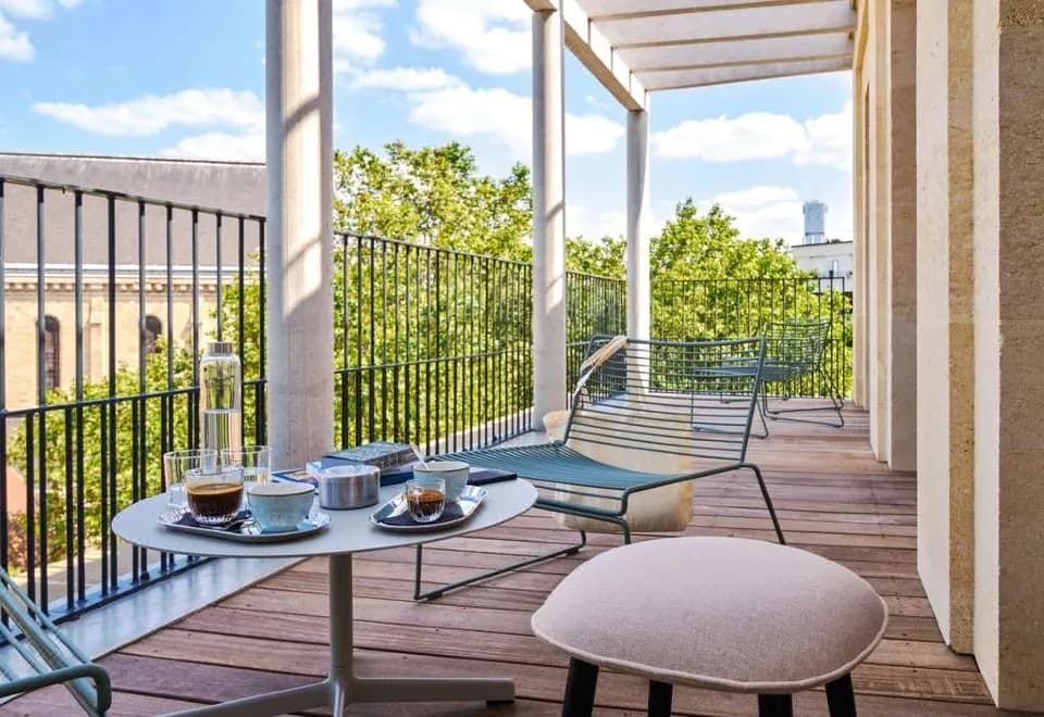 TRIBE Paris Clichy
