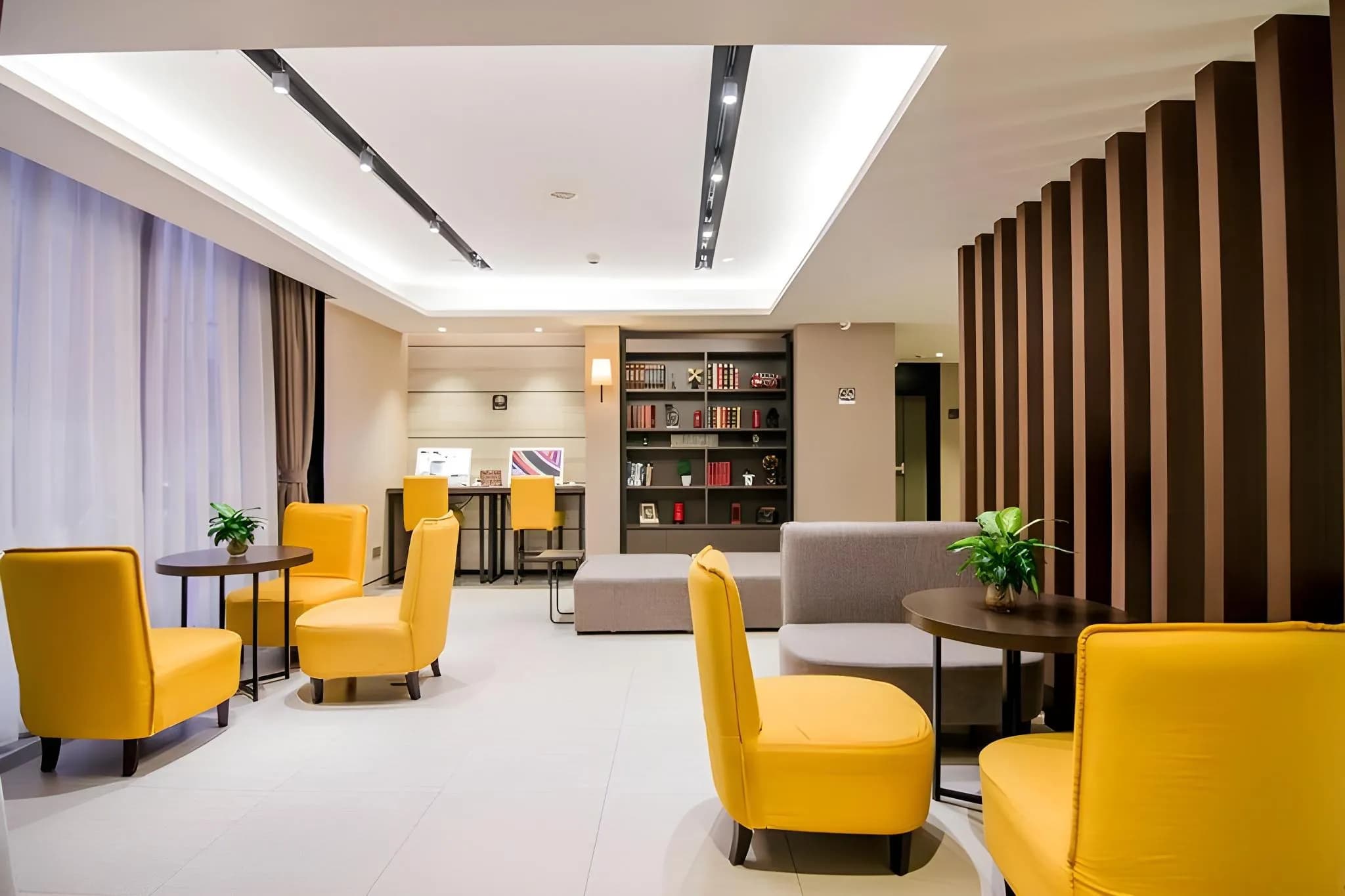 Home Inn Plus (Shanghai Bund Jinling East Road store)