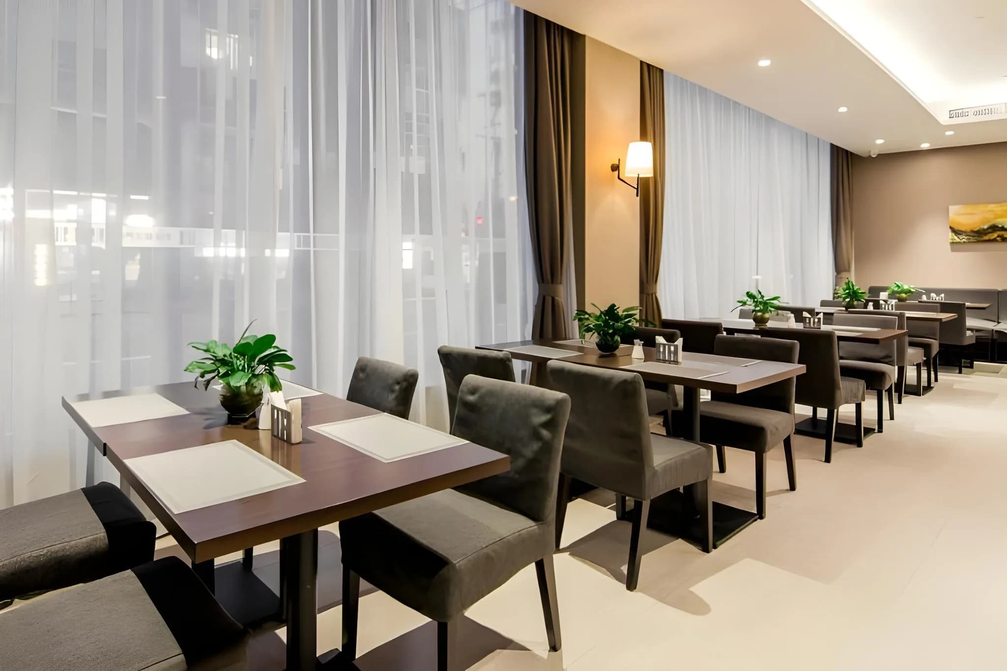 Home Inn Plus (Shanghai Bund Jinling East Road store)