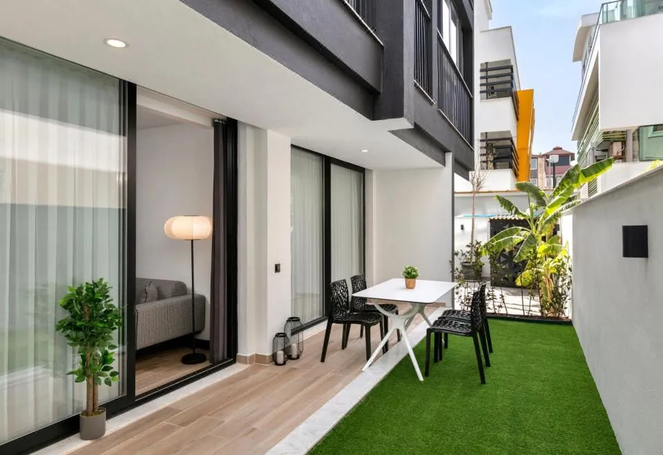 Ella Suites