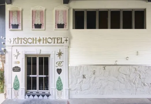 Kitsch Hotel