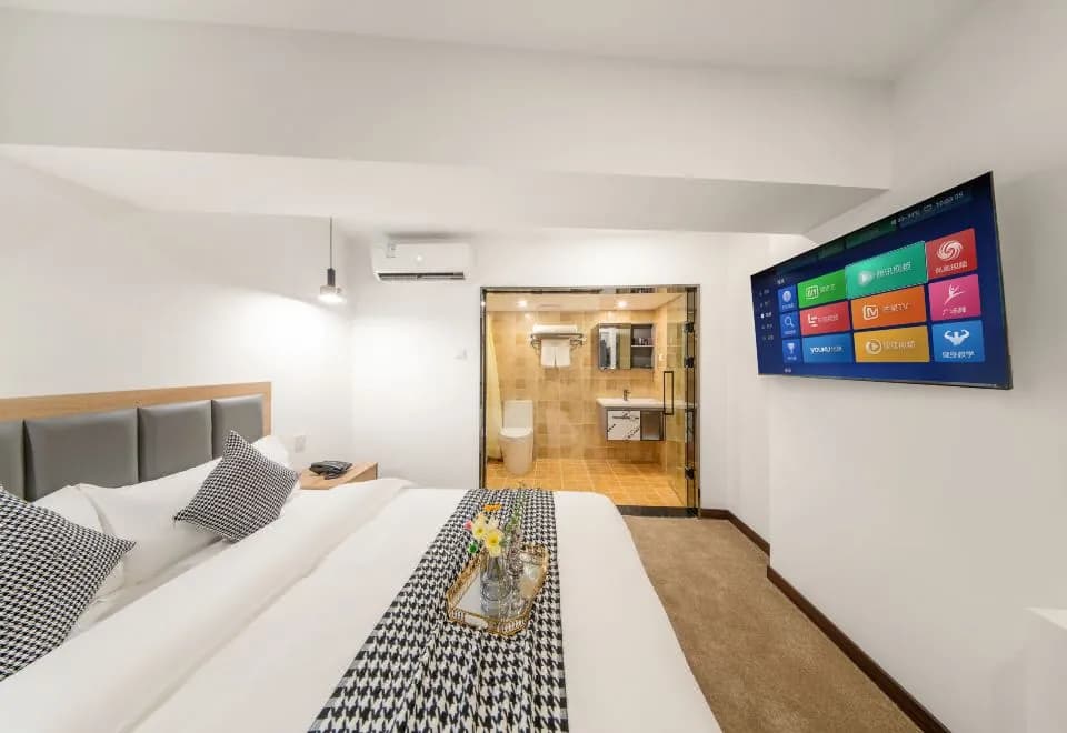 Banya Smart Hotel (Shanghai Chengshan Road Dongming Road Subway Station Branch)