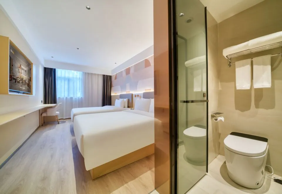 Yixuan Anlai Hotel (Shanghai Shangnan Road Chengshan Road Subway Station Store)
