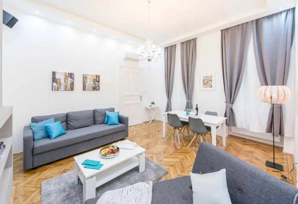 Dominik Apartment