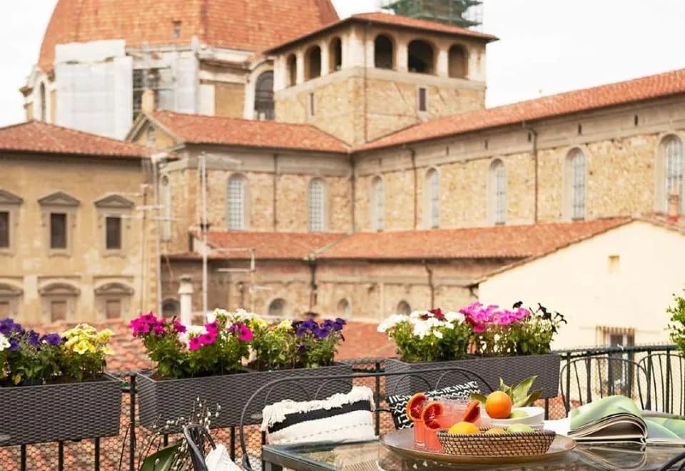 A Few Steps to The Duomo Upscale 2Bd Apt