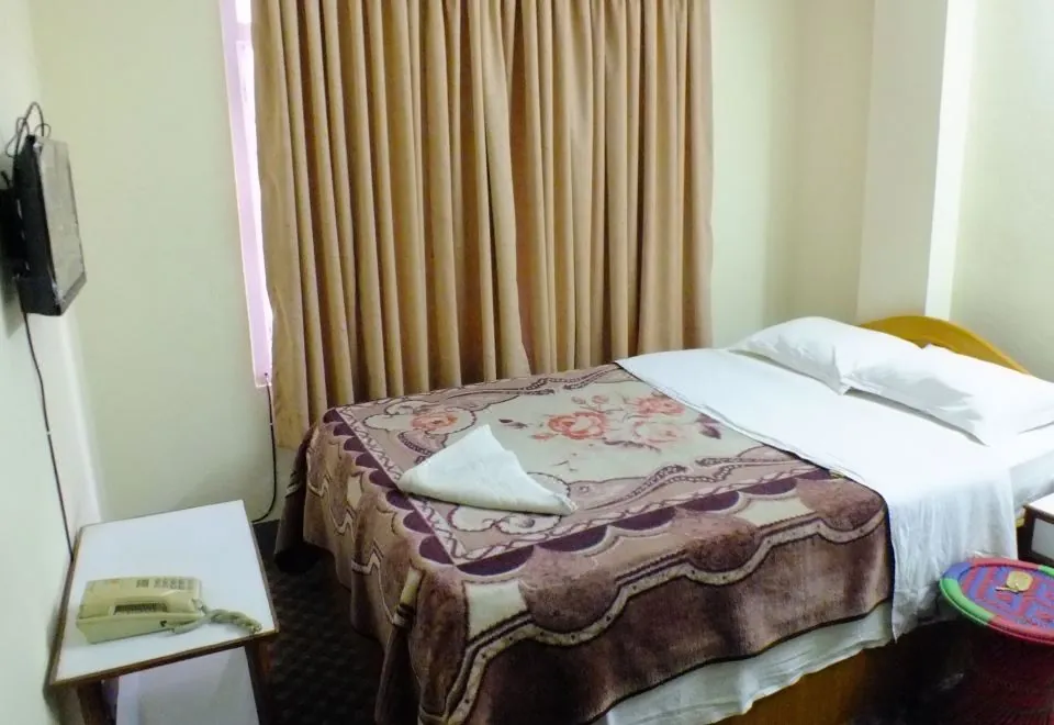 Hotel Dolphin