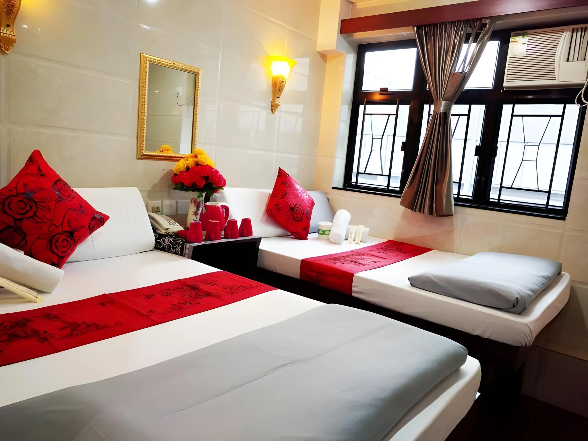Dhillon Hotel - Hostel