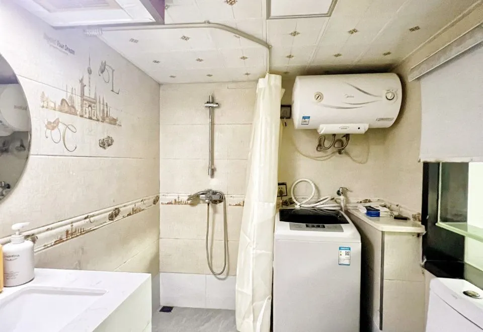 Qingyiwan Apartment (Shanghai Railway Station Jiangning Road Subway Station Branch)