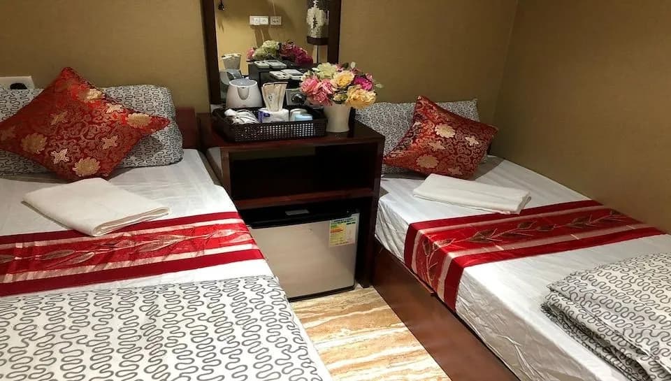 Rich Hotel