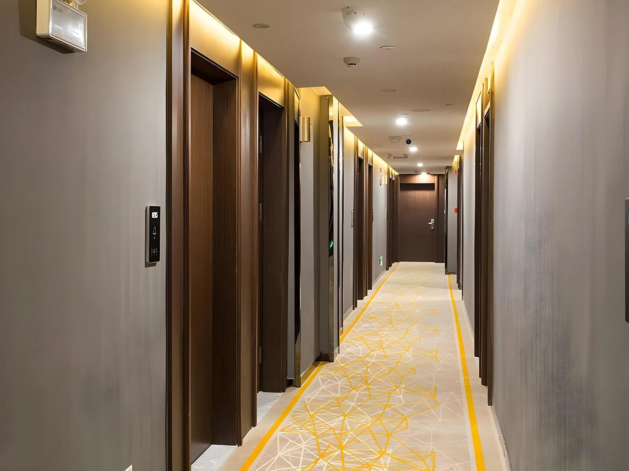 ZMAX Hotel Guangzhou South Dongxiao Nanzhou Metro Station