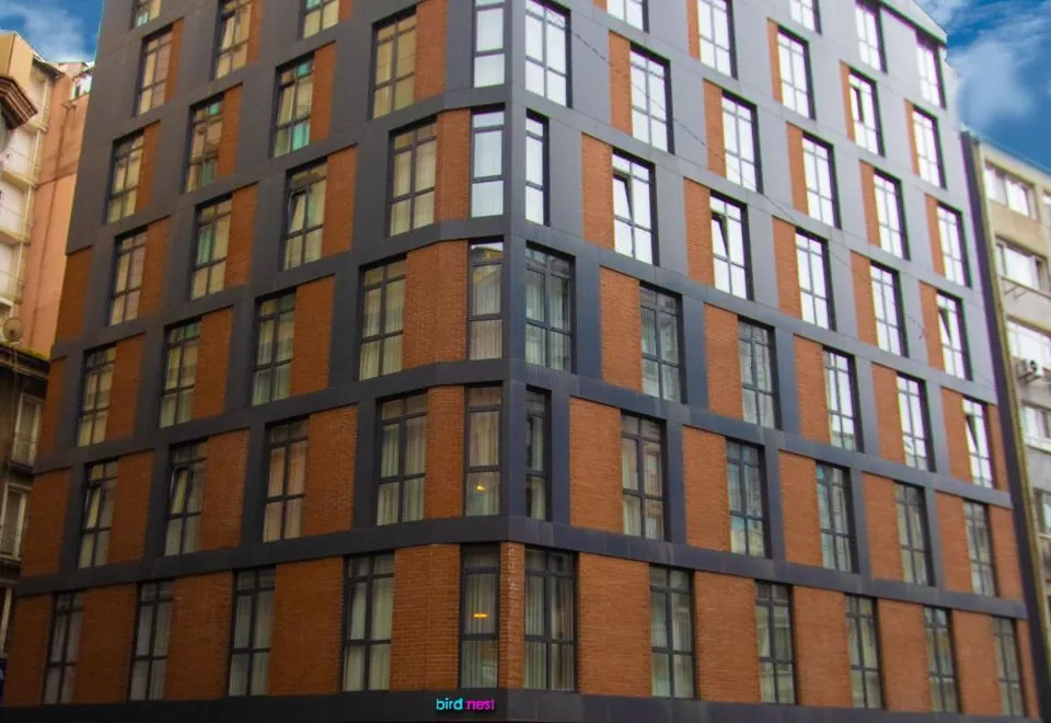 Bird Nest Suites