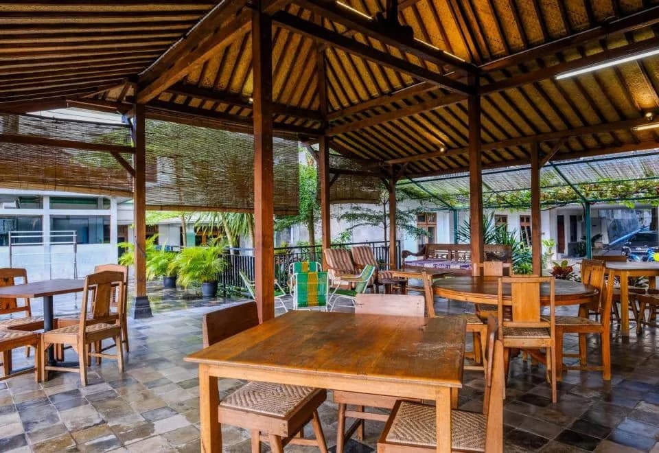 Urbanview Code Riverstay Yogyakarta