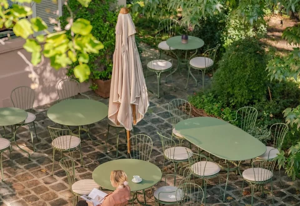 Hotel des Grandes Ecoles