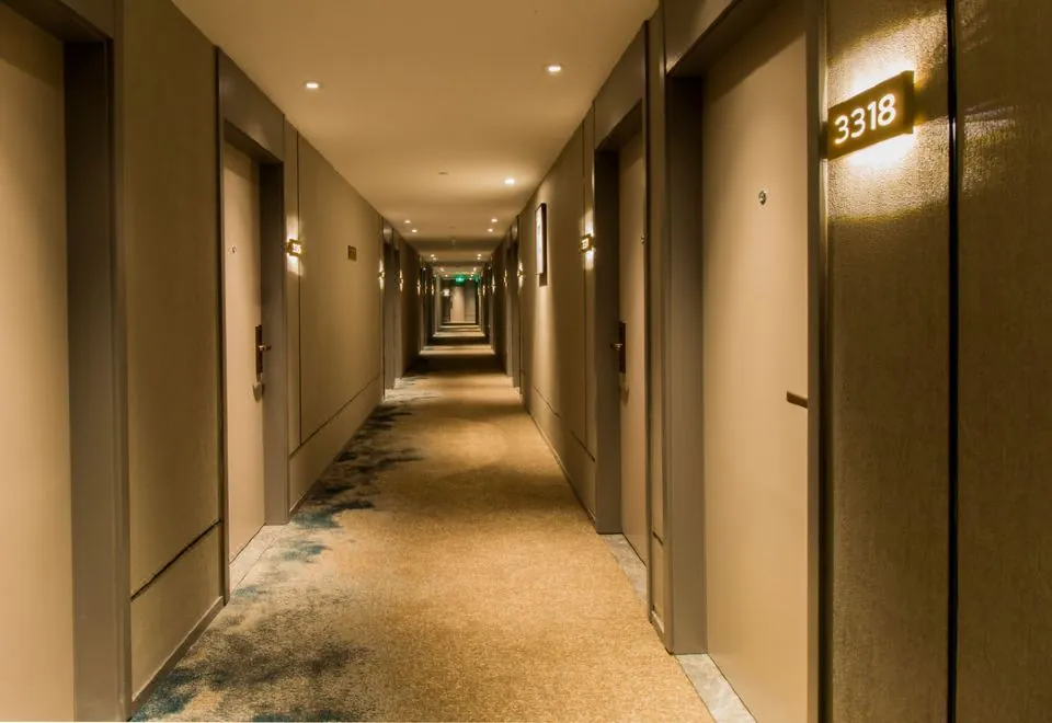 Home Inn (Shanghai Lujiazui Software Park Lancun Road Metro Station)
