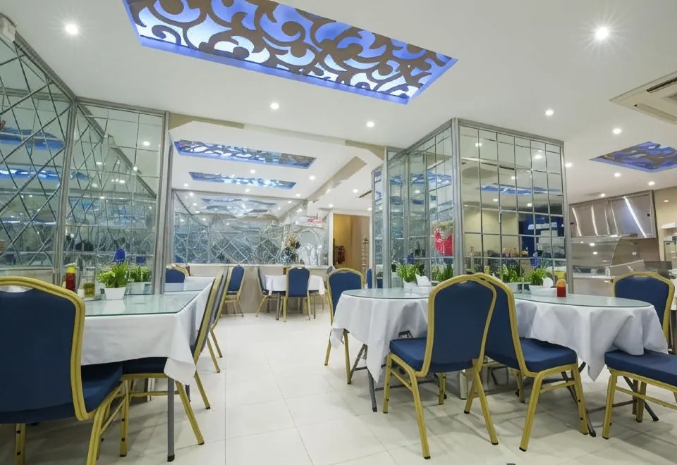 Victoria Hotel