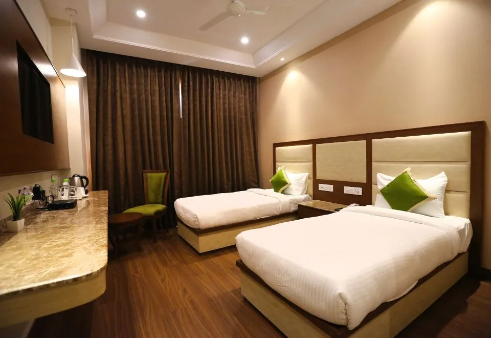 Hotel Maple Grand