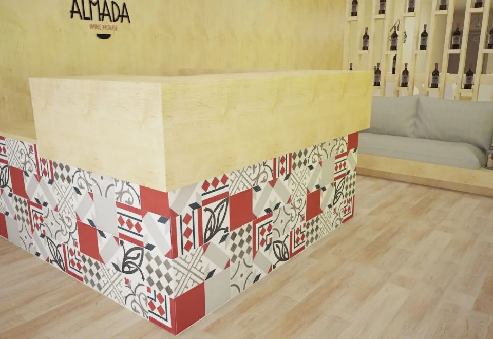Almada Wine House