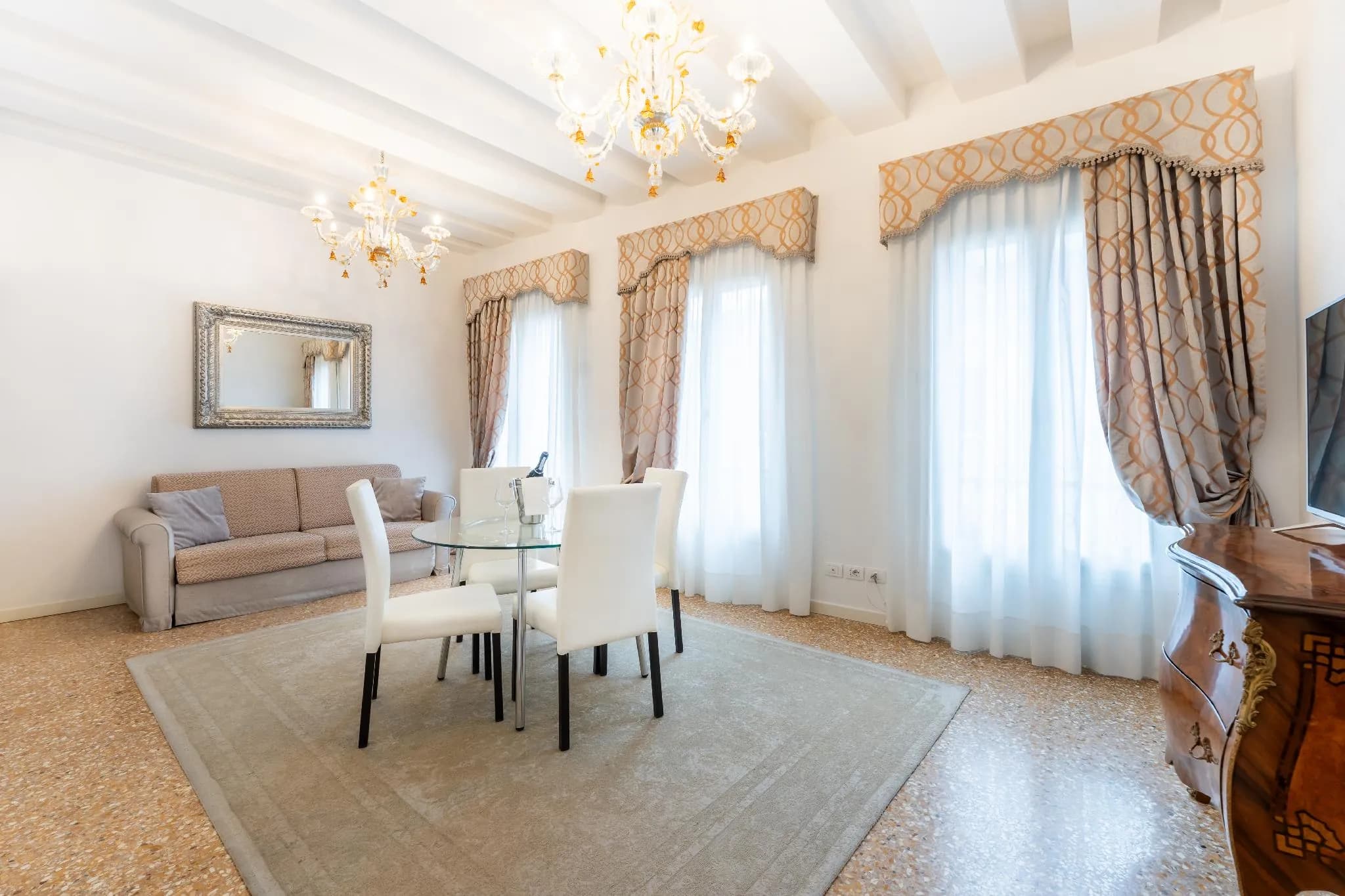 San Teodoro Palace - Luxury Apartments