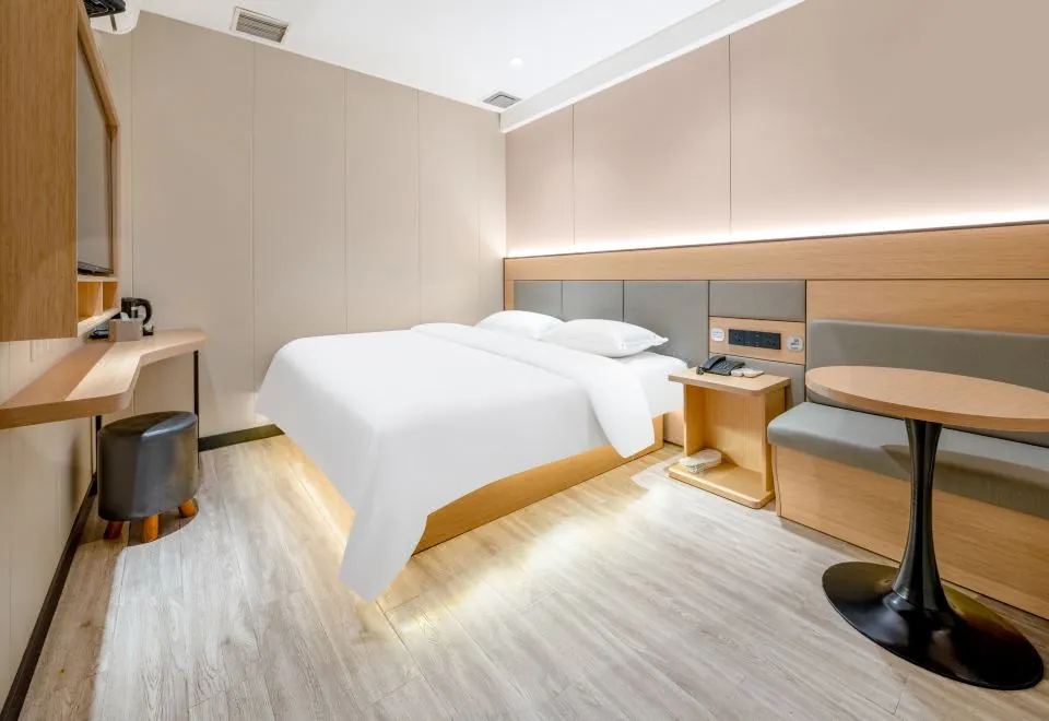 Zsmart Hotel (Shanghai Ningguo Road Subway Station)
