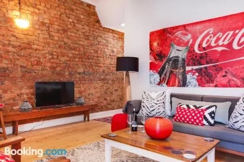 Backup-Powered Art Deco Cottage in de Waterkant