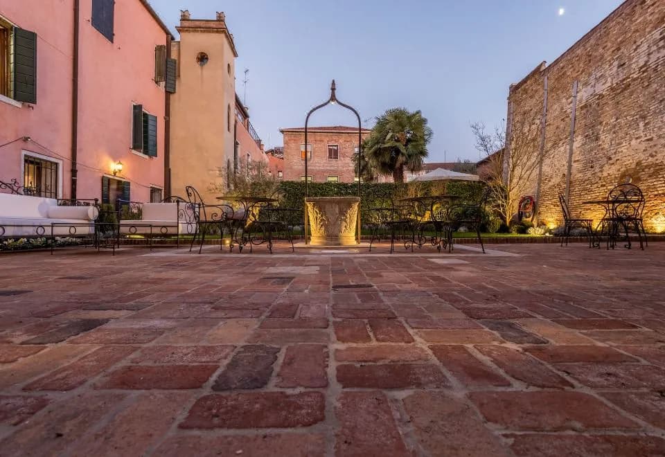 Hotel Nani Mocenigo Palace