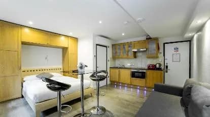 Imperial Court Suites