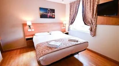 Kings Cross Inn Hotel