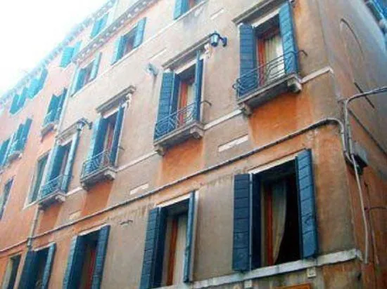 Relais Piazza San Marco