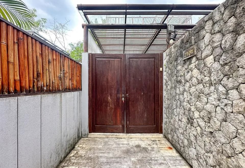 Green Leaf Villa ( 1 Bedroom pool Villa with Minimum Stay 2 Nights )