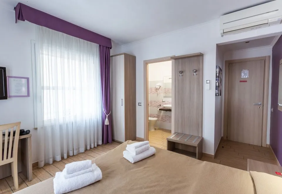 HOTIDAY Room Collection - Roma Barberini