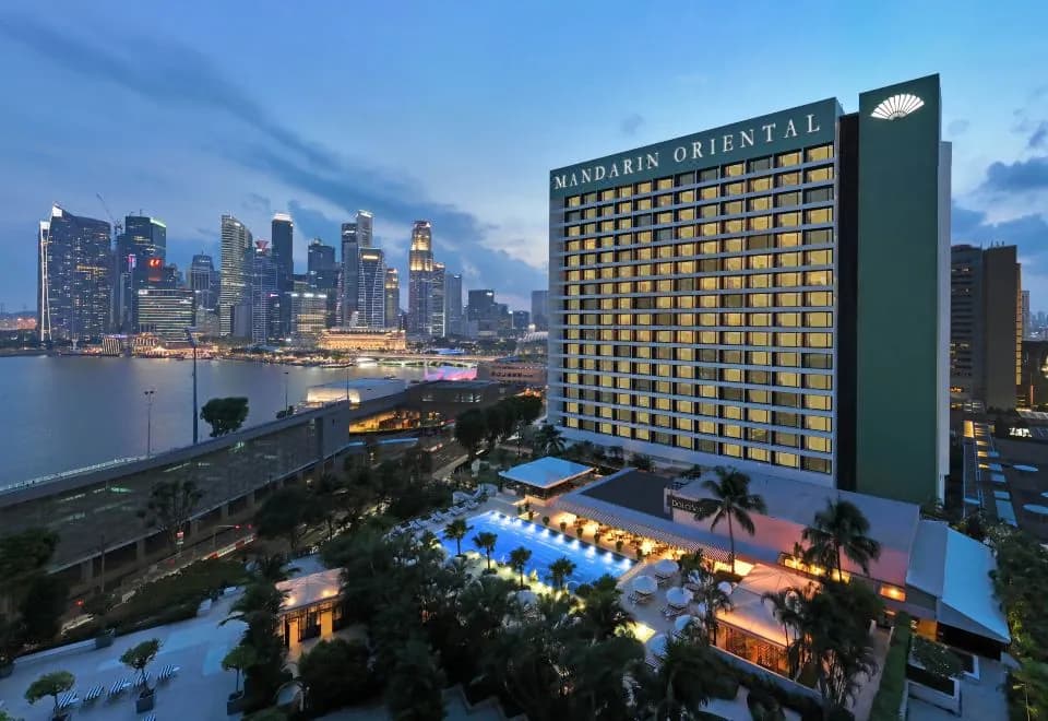 Mandarin Oriental, Singapore (Staycation Approved)
