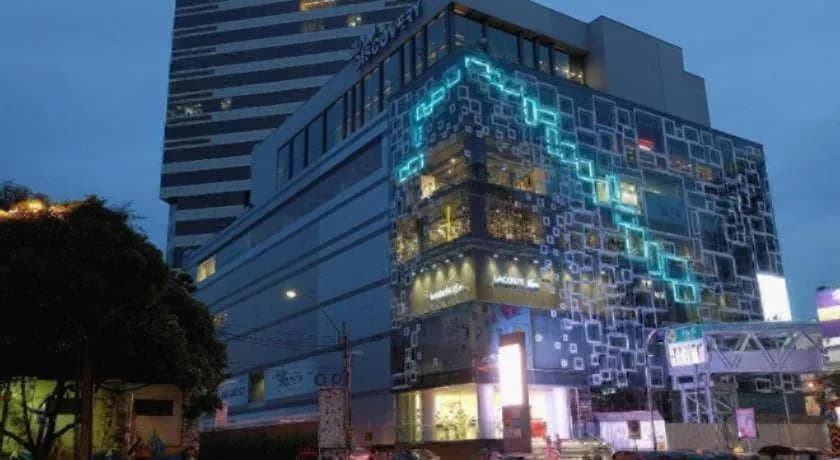 OYO 818 Suksomboon Residence