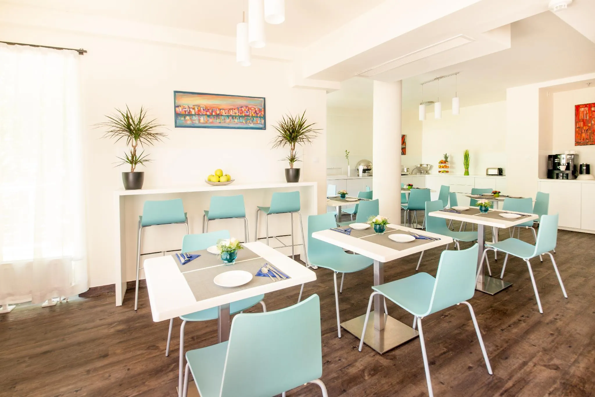 Escala Hotel and Suites