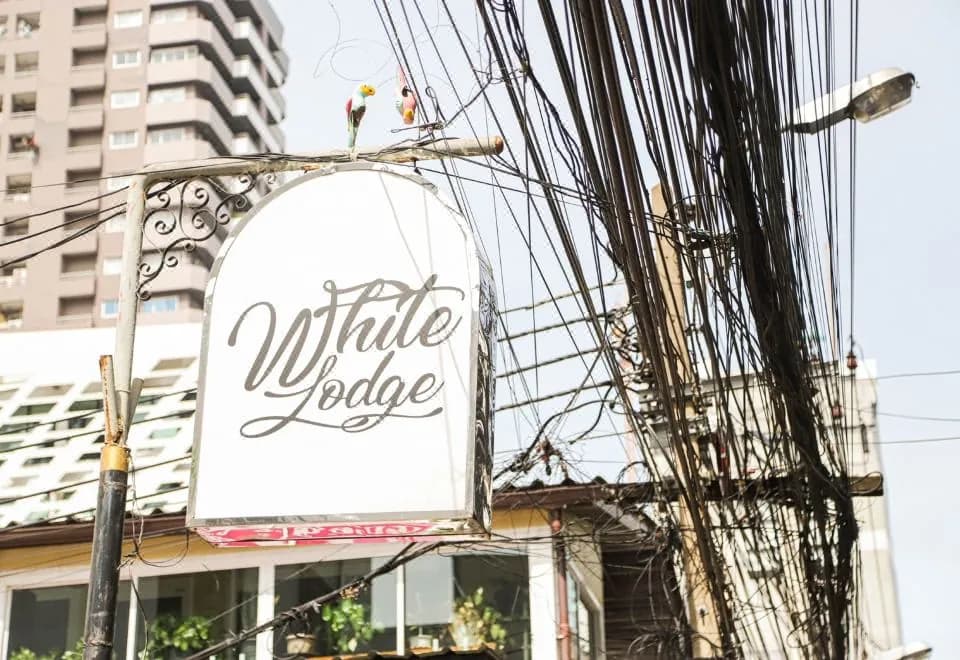 White Lodge Bangkok Hotel