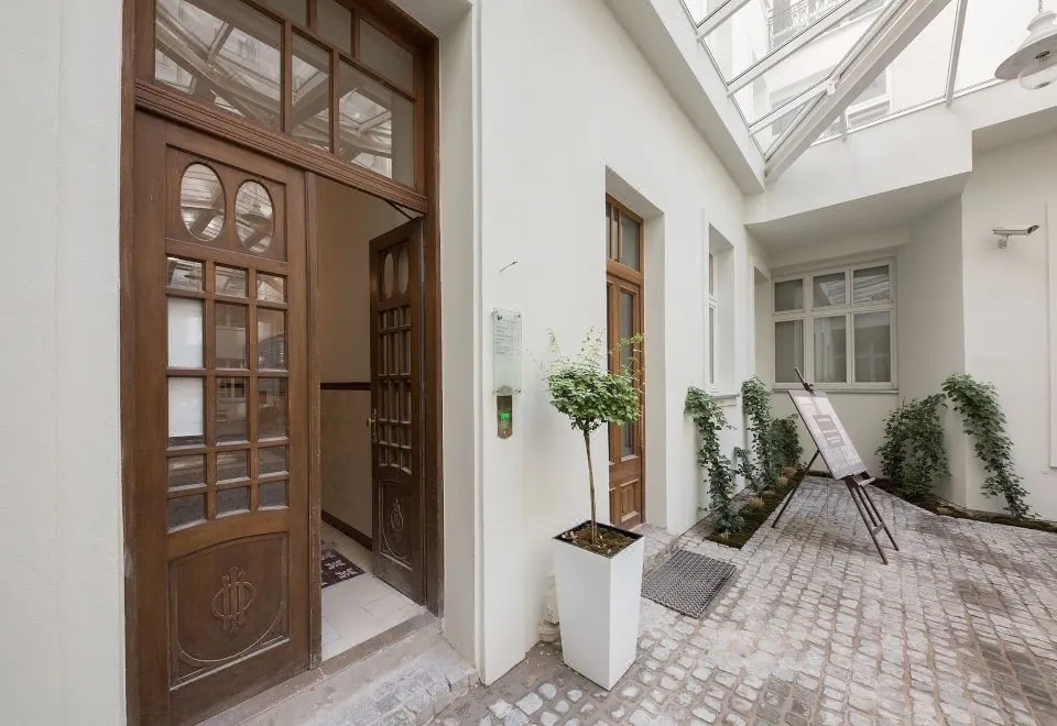 ShortStayPoland Noakowskiego (B30)